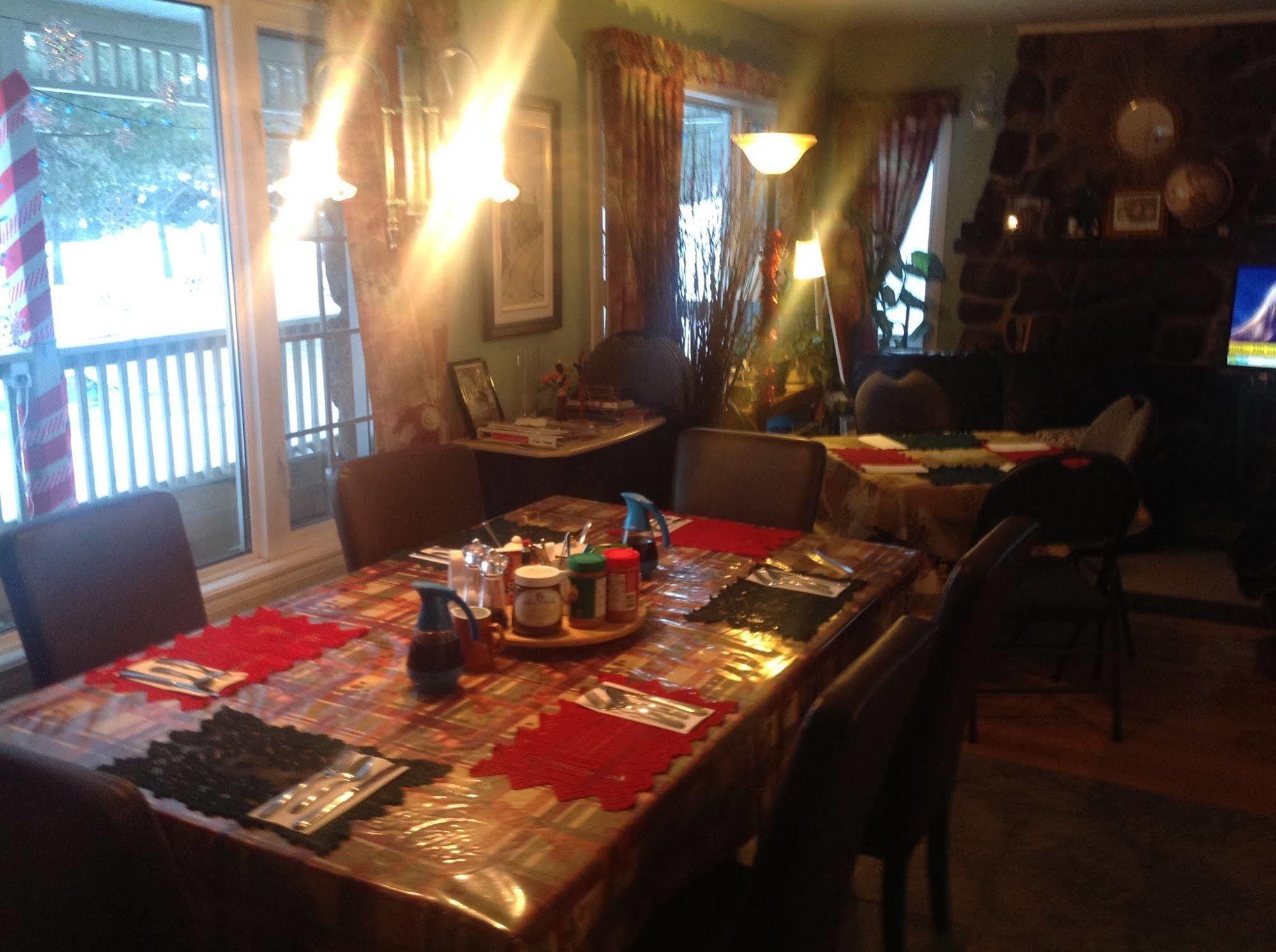 Gite De La Pisciculture Bed & Breakfast Saint-Faustin-Lac-Carre Exterior photo